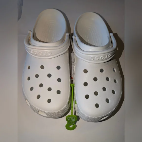 Crocs Classic Clogs White Mens Size 10, Women's Size 12 New - Picture 1 of 4